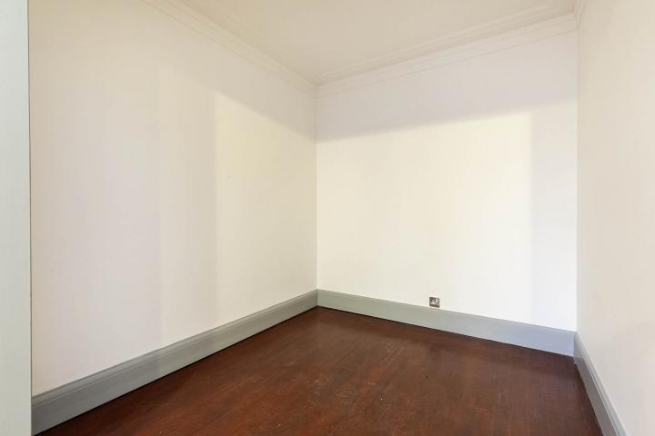 			1 Bedroom, 1 bath, 1 reception Apartment			 Hillside Court, Hampstead